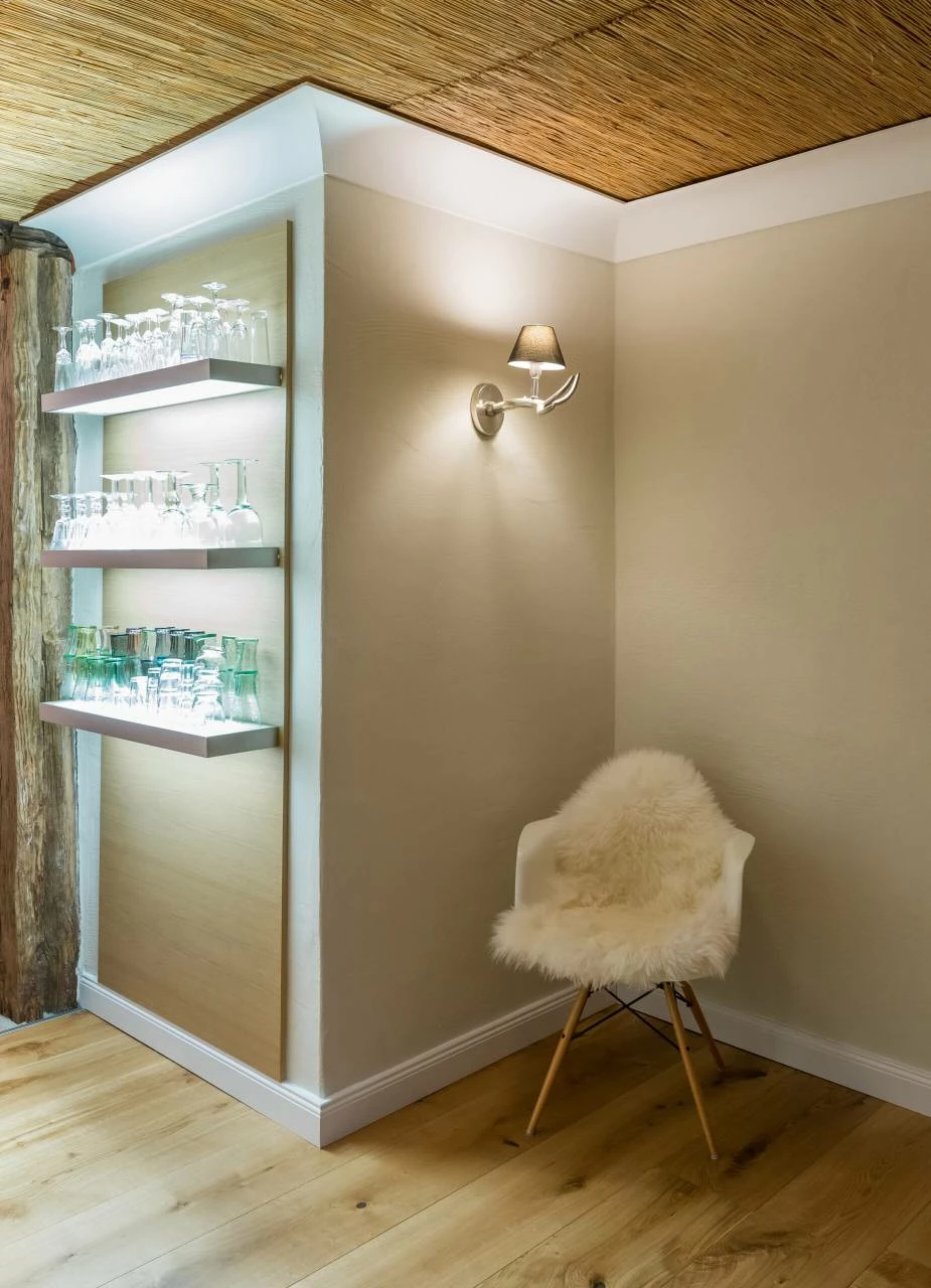 NMC Stuckleiste "Omsk" | AD24 ARSTYL® Deckenleiste | 150 X 150 X 2000 Mm | Polyurethan | Weiß 6 NMC Stuckleiste "Omsk" | AD24 ARSTYL® Deckenleiste | 150 X 150 X 2000 Mm | Polyurethan | Weiß – Bild 4