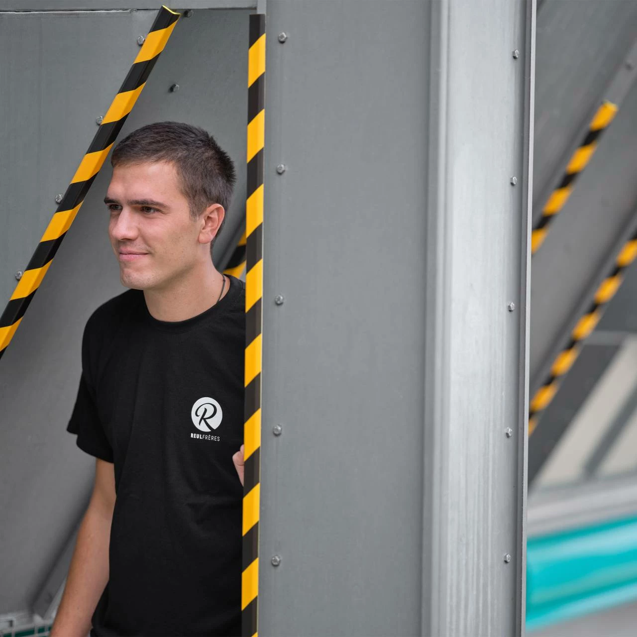 NMC | Kantenschutz WP U | PU Schaum | 27 X 30 X 1000 Mm | Eckschutzprofil | Selbstklebend | Flexibel 9 NMC | Kantenschutz WP U | PU Schaum | 27 X 30 X 1000 Mm | Eckschutzprofil | Selbstklebend | Flexibel – Bild 7